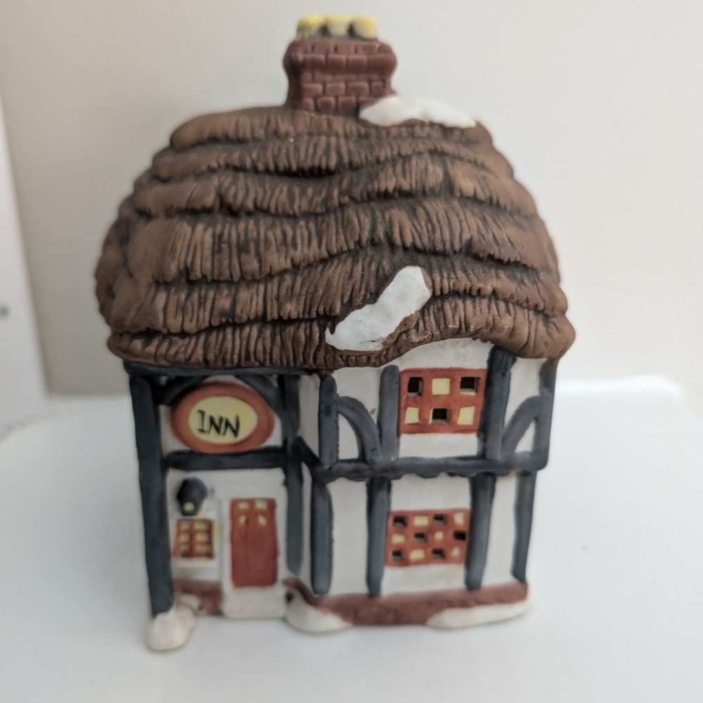 Department 56 Dickens Village Inn